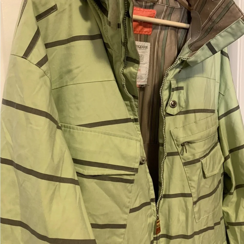 Foursquare Snowboard 10k Outerwear jacket mens sz L‎ green hooded gray striped